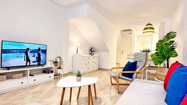 2 makuuhuone Omakotitalo vuokrattavana paikassa Oliva Nova, Oliva mukana uima-altaan 
autotalli - 700 € (Ref: 8907098)