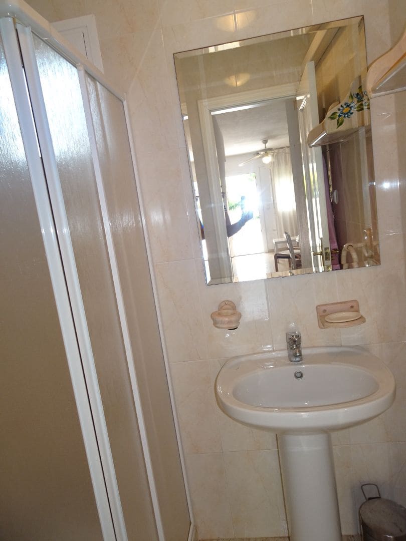 2 soveværelse Byhus til leje i Oliva med swimmingpool garage - € 700 (Ref: 8907098)