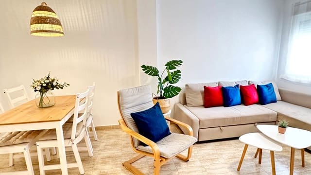 2 makuuhuone Omakotitalo vuokrattavana paikassa Oliva Nova, Oliva mukana uima-altaan 
autotalli - 700 € (Ref: 8907098)