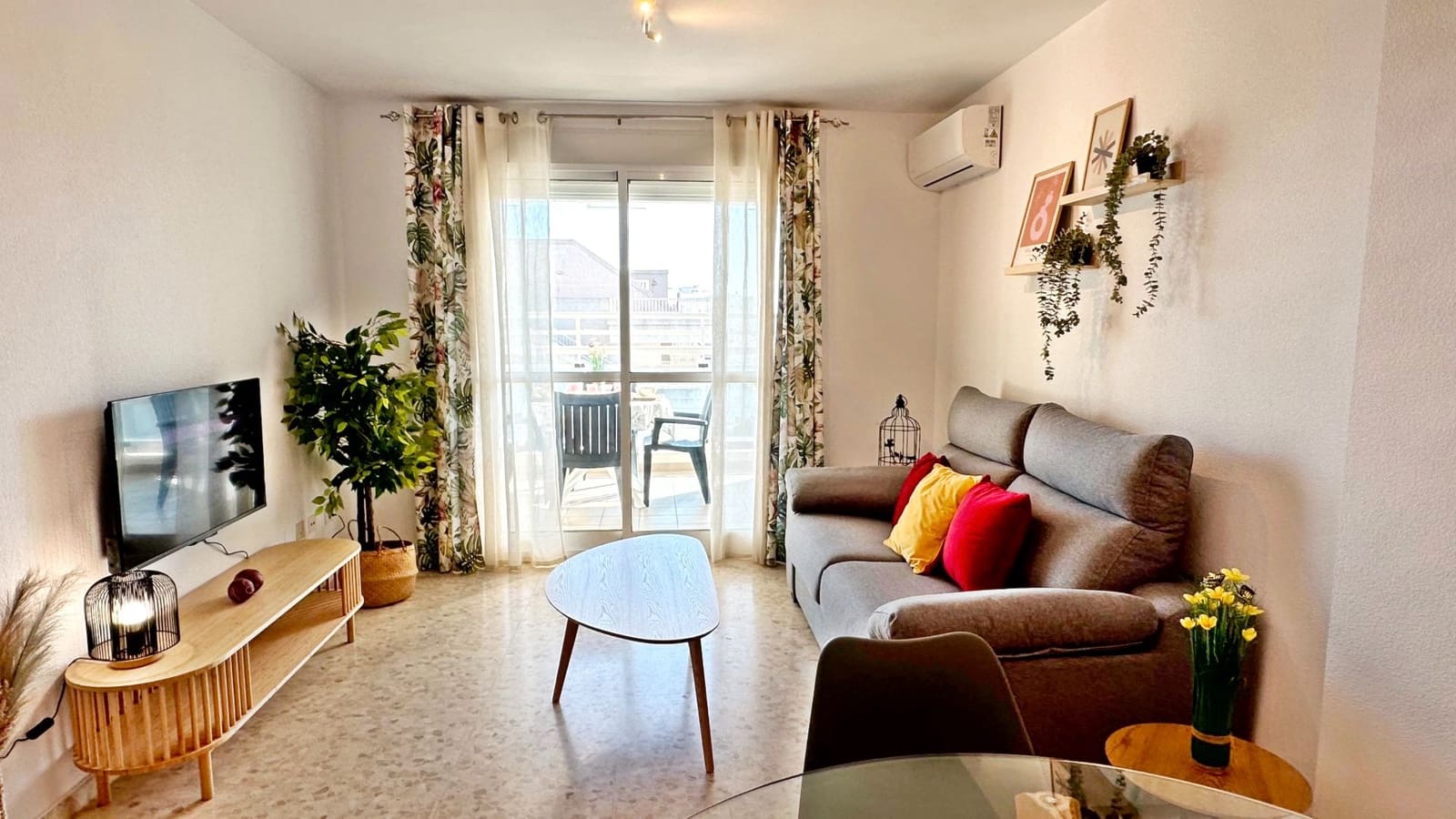 2 soveværelse Lejlighed til leje i Gandia med swimmingpool garage - € 550 (Ref: 8907099)