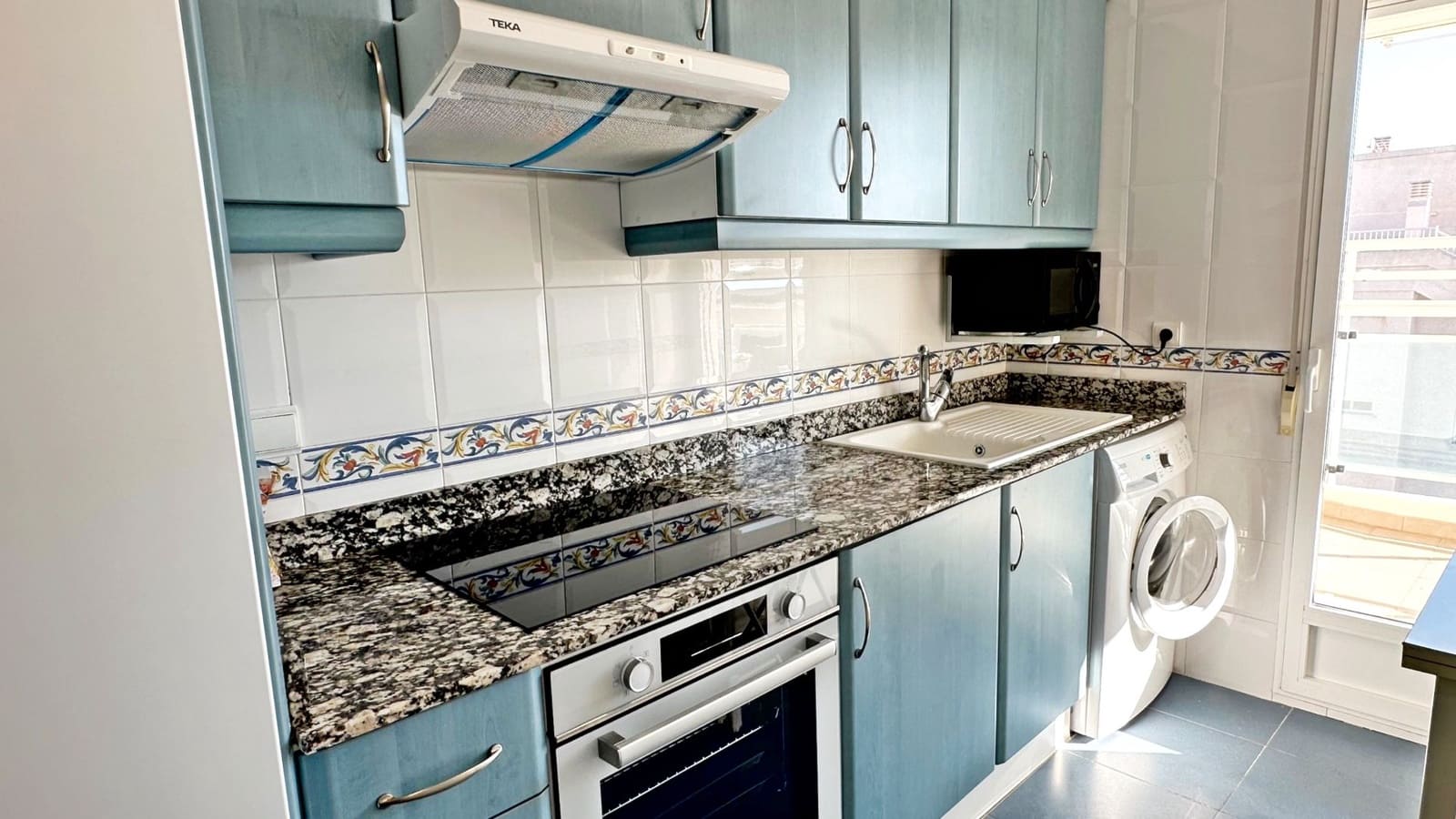 2 soveværelse Lejlighed til leje i Gandia med swimmingpool garage - € 550 (Ref: 8907099)