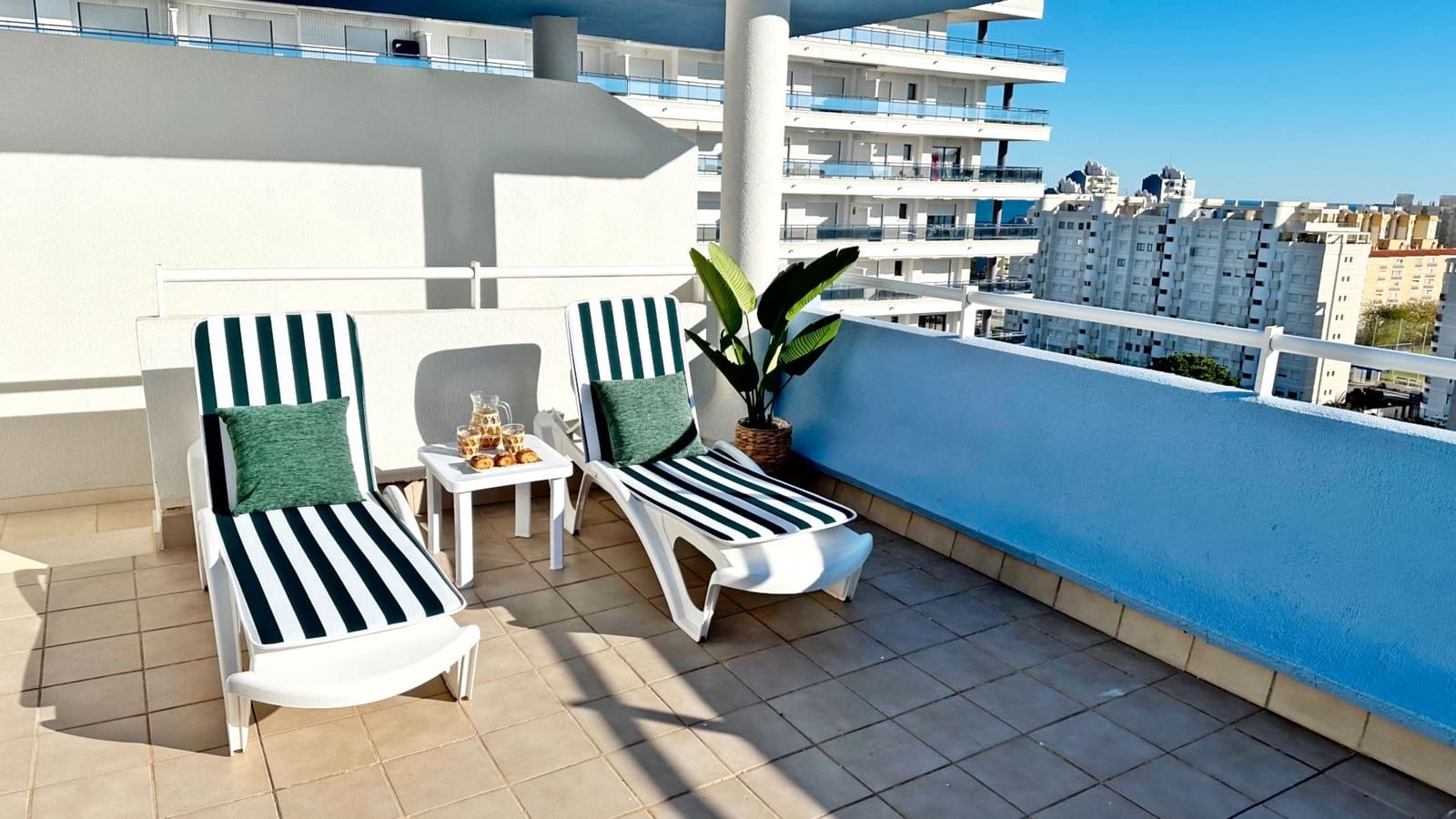 2 soveværelse Lejlighed til leje i Gandia med swimmingpool garage - € 550 (Ref: 8907099)