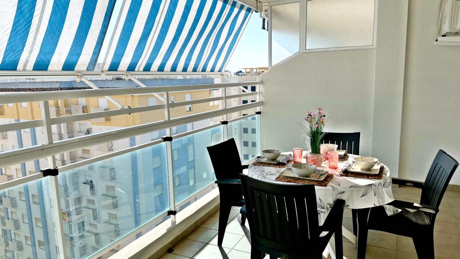 2 soveværelse Lejlighed til leje i Gandia med swimmingpool garage - € 550 (Ref: 8907099)