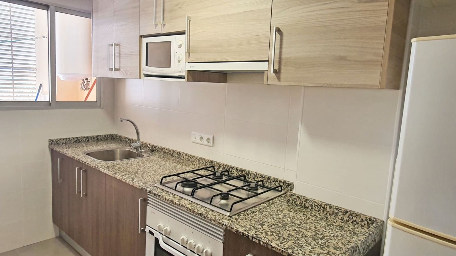 3 bedroom Beach Apartment for sale in Gandia with pool garage - € 205,000 (Ref: 9391047)