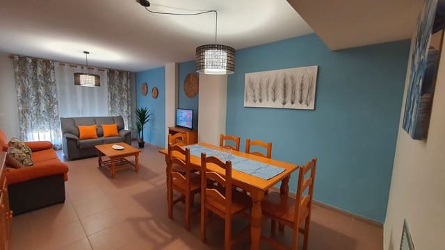 3 bedroom Beach Apartment for sale in Gandia with pool garage - € 400,000 (Ref: 9409078)
