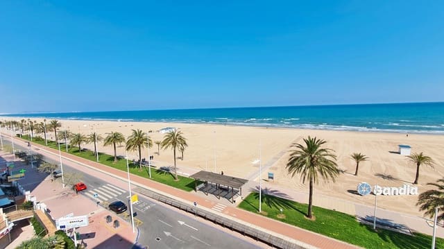 3 bedroom Beach Apartment for sale in Gandia with pool garage - € 400,000 (Ref: 9409078)