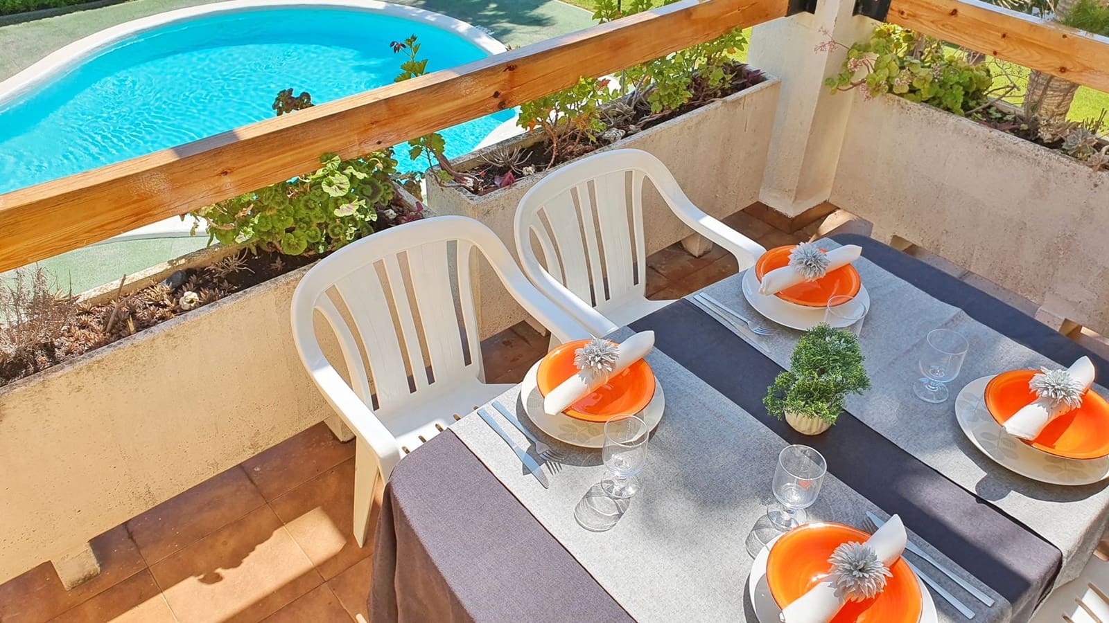 2 slaapkamer Strandappartement te huur in Xeraco met zwembad garage - € 550 (Ref: 9706039)