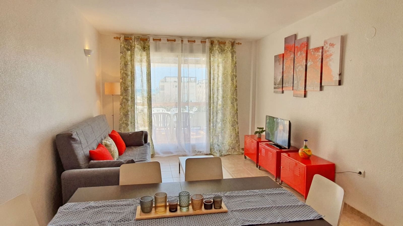 2 slaapkamer Strandappartement te huur in Xeraco met zwembad garage - € 550 (Ref: 9706039)