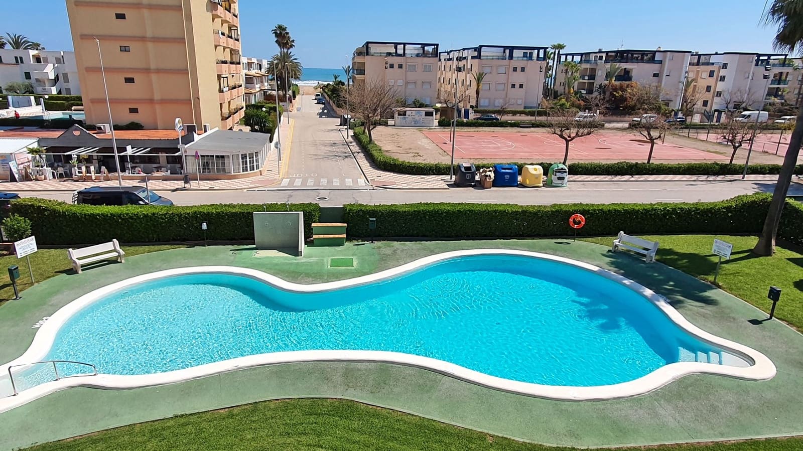 2 slaapkamer Strandappartement te huur in Xeraco met zwembad garage - € 550 (Ref: 9706039)