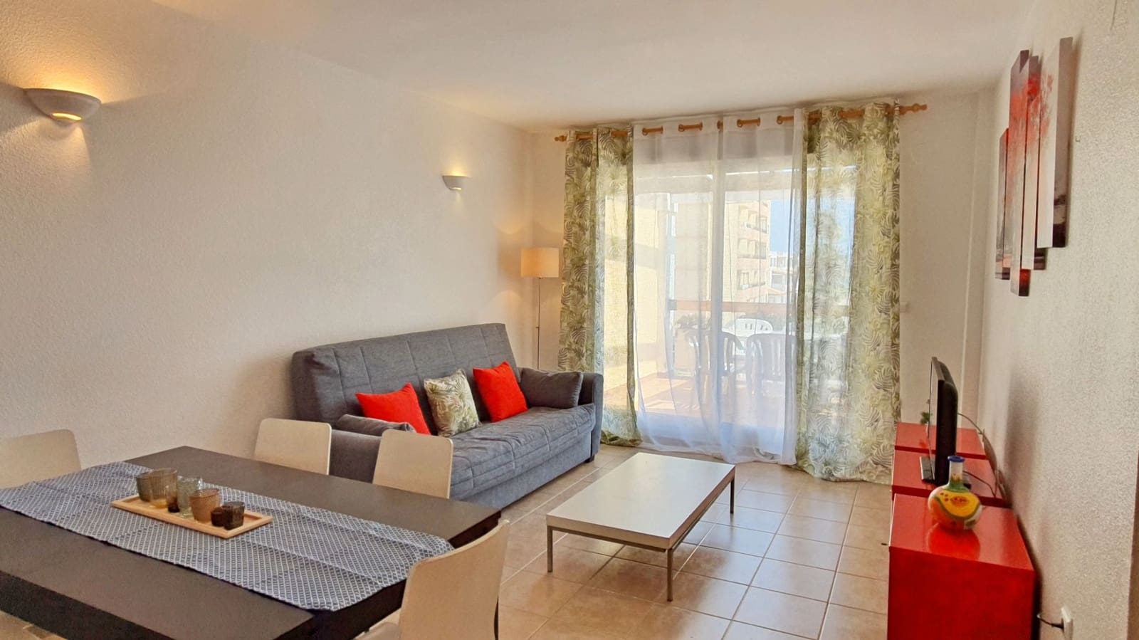 2 slaapkamer Strandappartement te huur in Xeraco met zwembad garage - € 550 (Ref: 9706039)