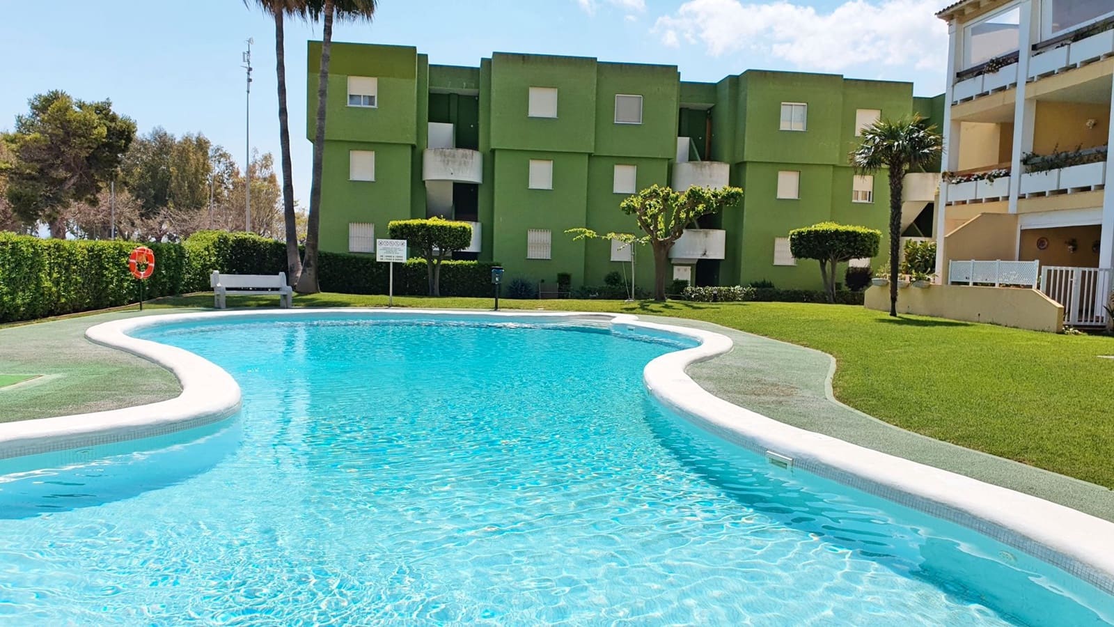 2 slaapkamer Strandappartement te huur in Xeraco met zwembad garage - € 550 (Ref: 9706039)