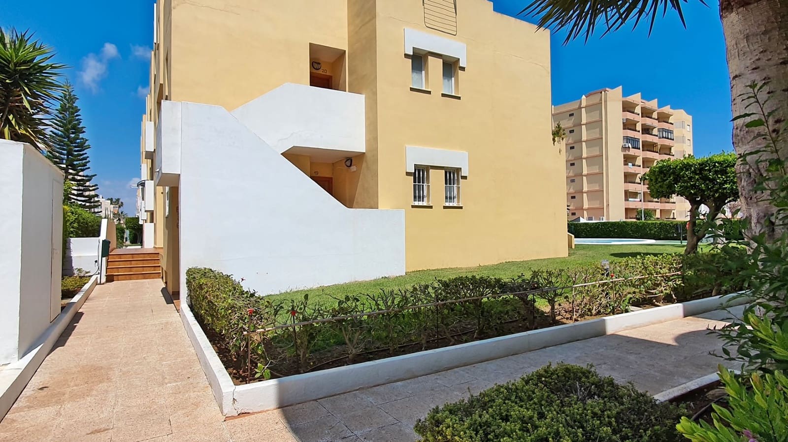 2 slaapkamer Strandappartement te huur in Xeraco met zwembad garage - € 550 (Ref: 9706039)