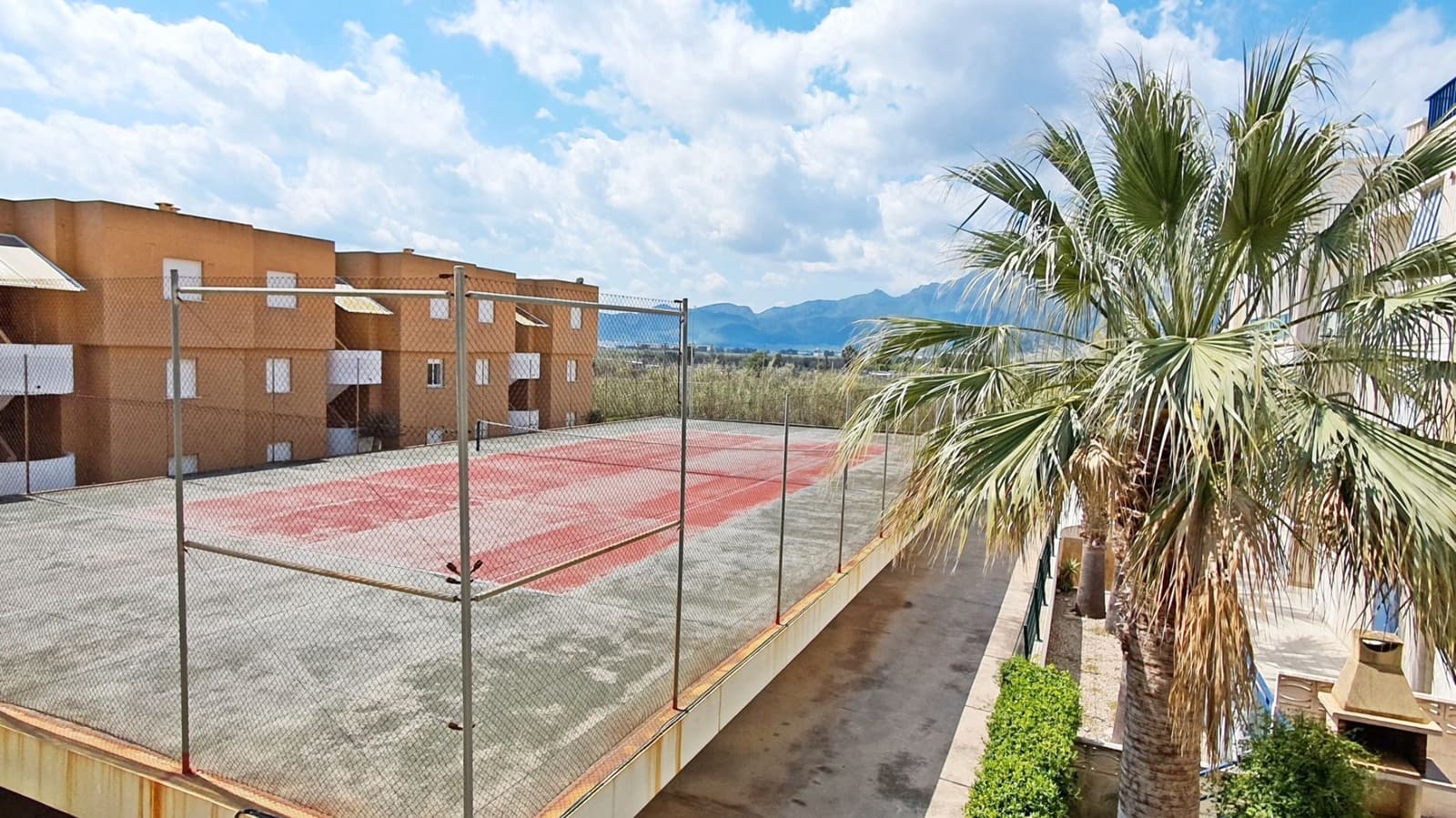 2 slaapkamer Strandappartement te huur in Xeraco met zwembad garage - € 550 (Ref: 9706039)