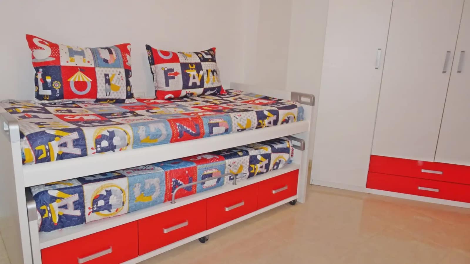 2 soveværelse Strandlejlighed til salg i Gandia med swimmingpool garage - € 340.000 (Ref: 9747702)