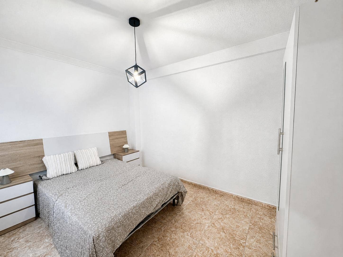 3 sovrum Lägenhet till salu i Alicante stad - 170 000 € (Ref: 10001011)