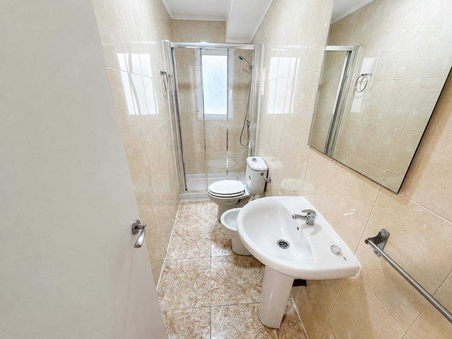 3 sovrum Lägenhet till salu i Alicante stad - 170 000 € (Ref: 10001011)