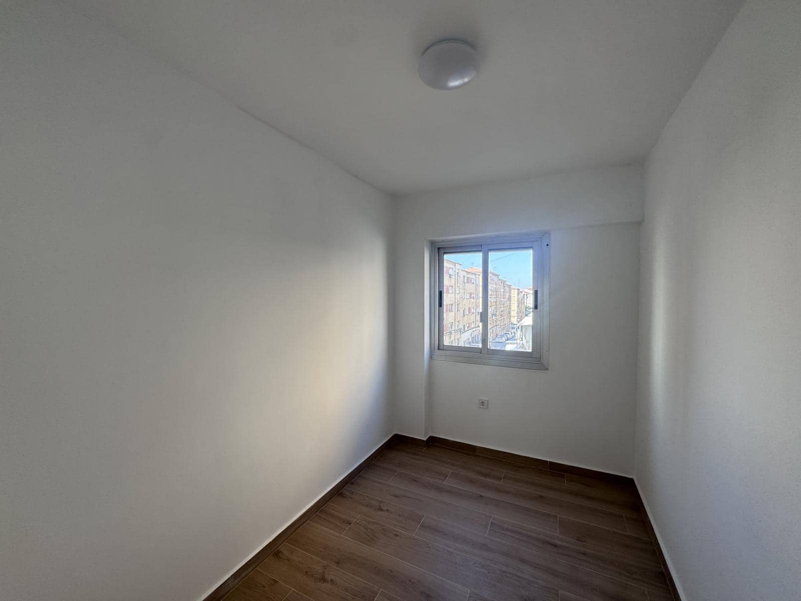 3 Zimmer Wohnung zu verkaufen in Alicante / Alacant Stadt - 96.000 € (Ref: 10023329)