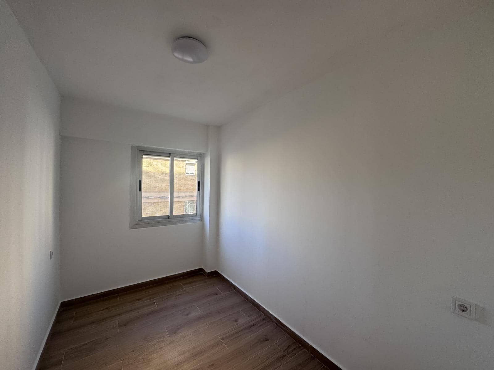 3 Zimmer Wohnung zu verkaufen in Alicante / Alacant Stadt - 96.000 € (Ref: 10023329)