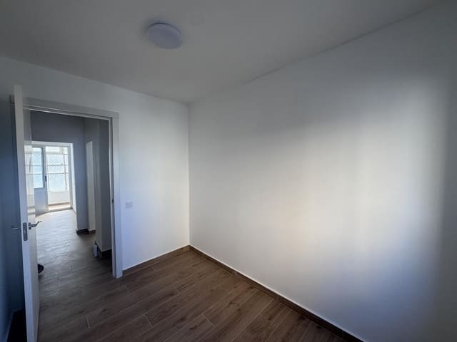 3 Zimmer Wohnung zu verkaufen in Colonia Requena, Alicante / Alacant Stadt - 96.000 € (Ref: 10023329)