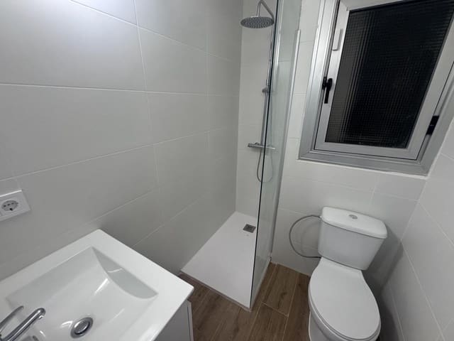 3 Zimmer Wohnung zu verkaufen in Colonia Requena, Alicante / Alacant Stadt - 96.000 € (Ref: 10023329)