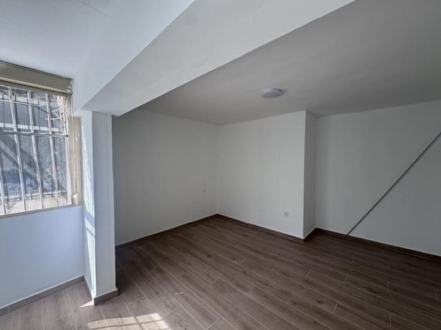 3 Zimmer Wohnung zu verkaufen in Colonia Requena, Alicante / Alacant Stadt - 96.000 € (Ref: 10023329)