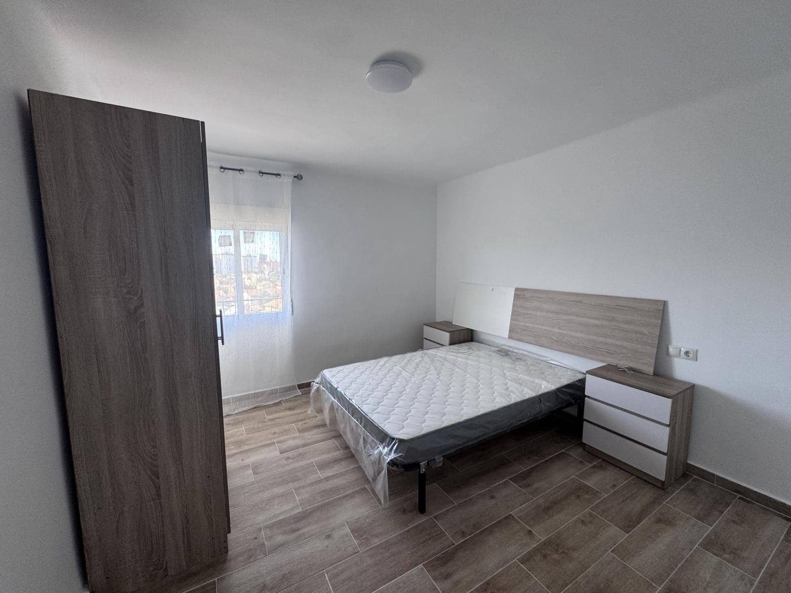 3 bedroom Flat for sale in Alicante / Alacant city - € 129,000 (Ref: 10097333)