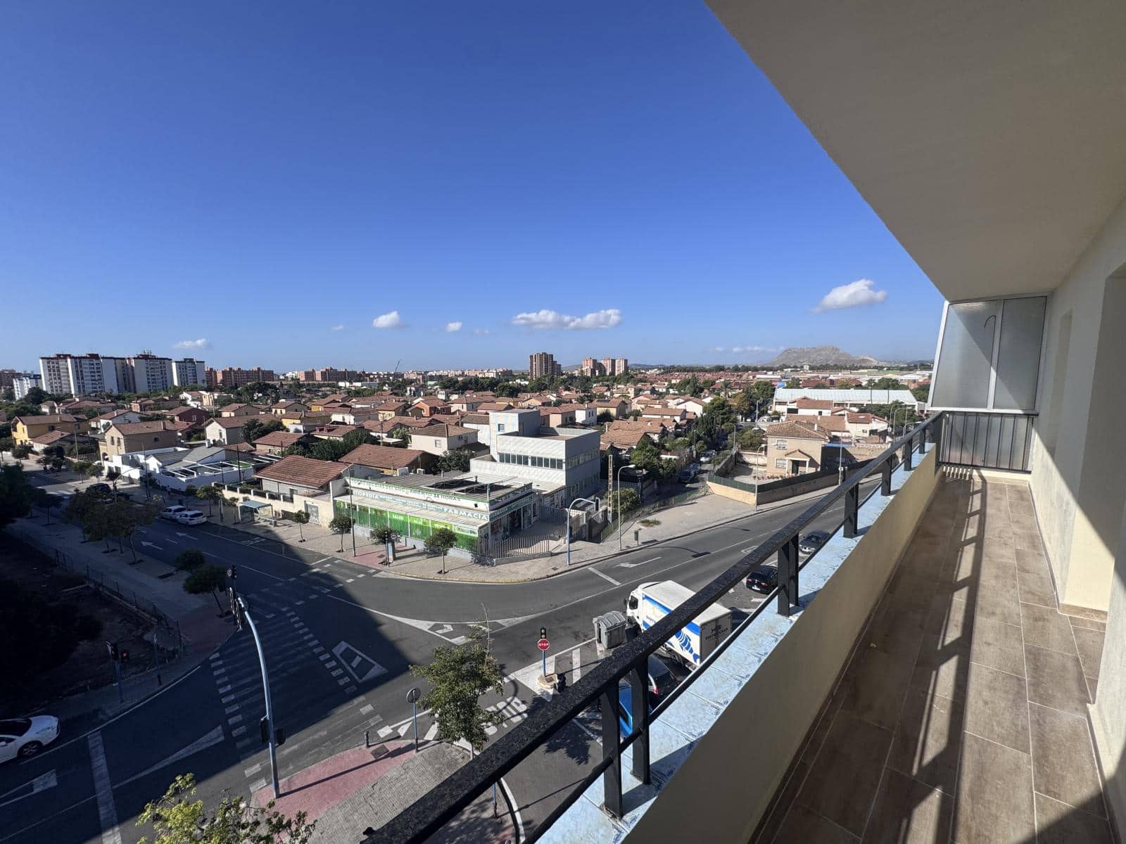 3 bedroom Flat for sale in Alicante / Alacant city - € 129,000 (Ref: 10097333)