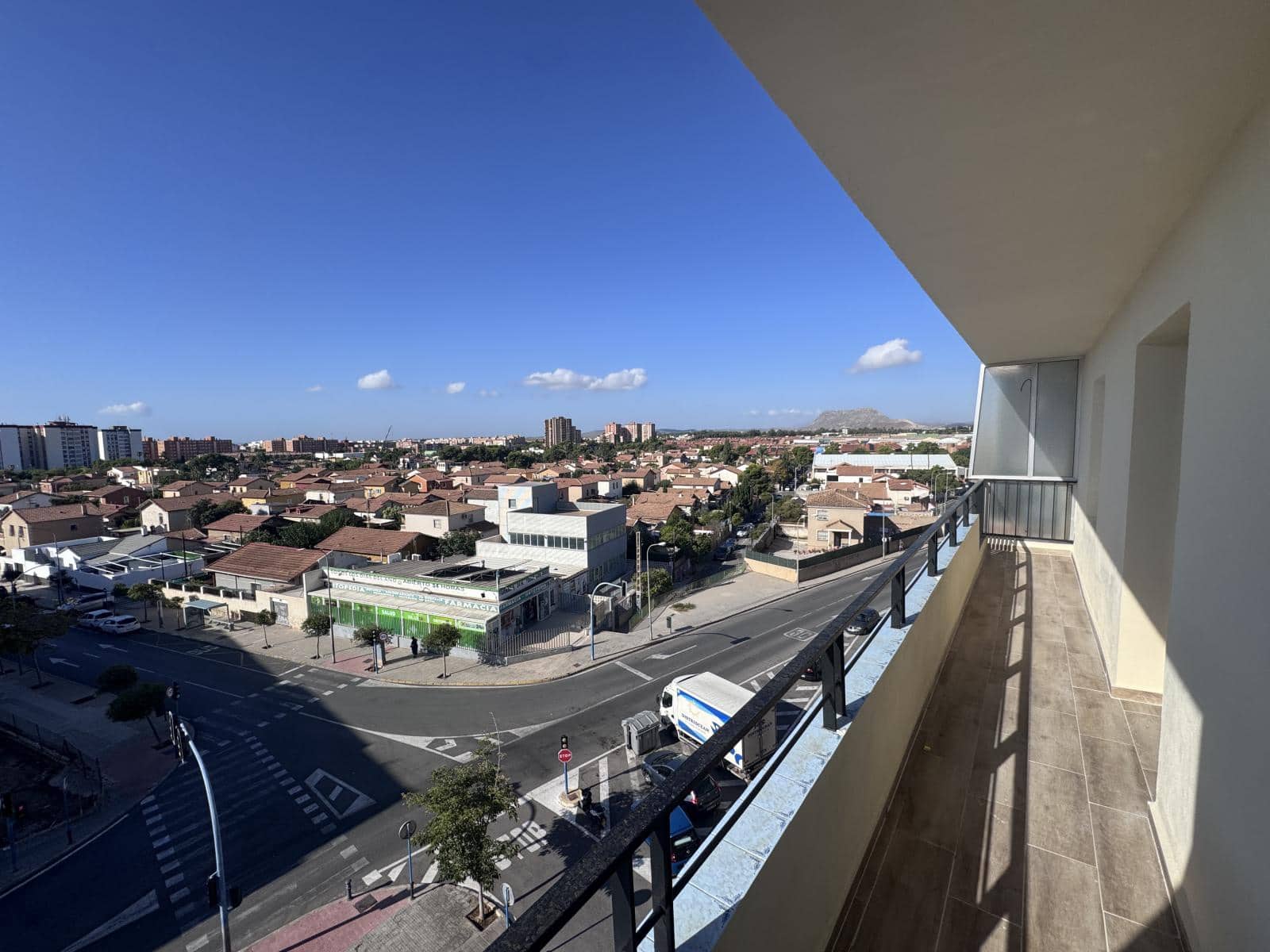 3 bedroom Flat for sale in Alicante / Alacant city - € 129,000 (Ref: 10097333)