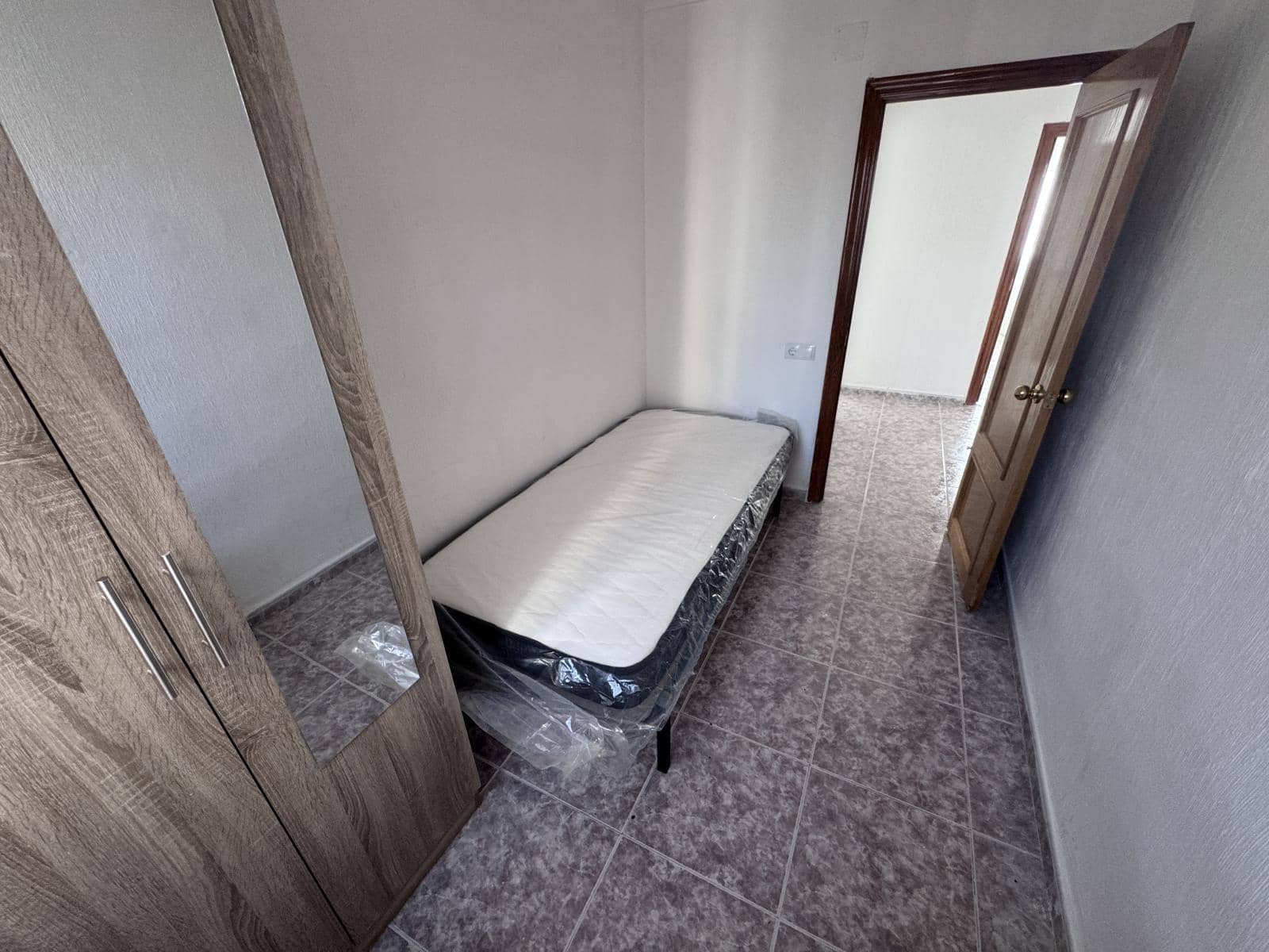4 Zimmer Wohnung zu verkaufen in Alicante / Alacant Stadt - 115.000 € (Ref: 10130985)