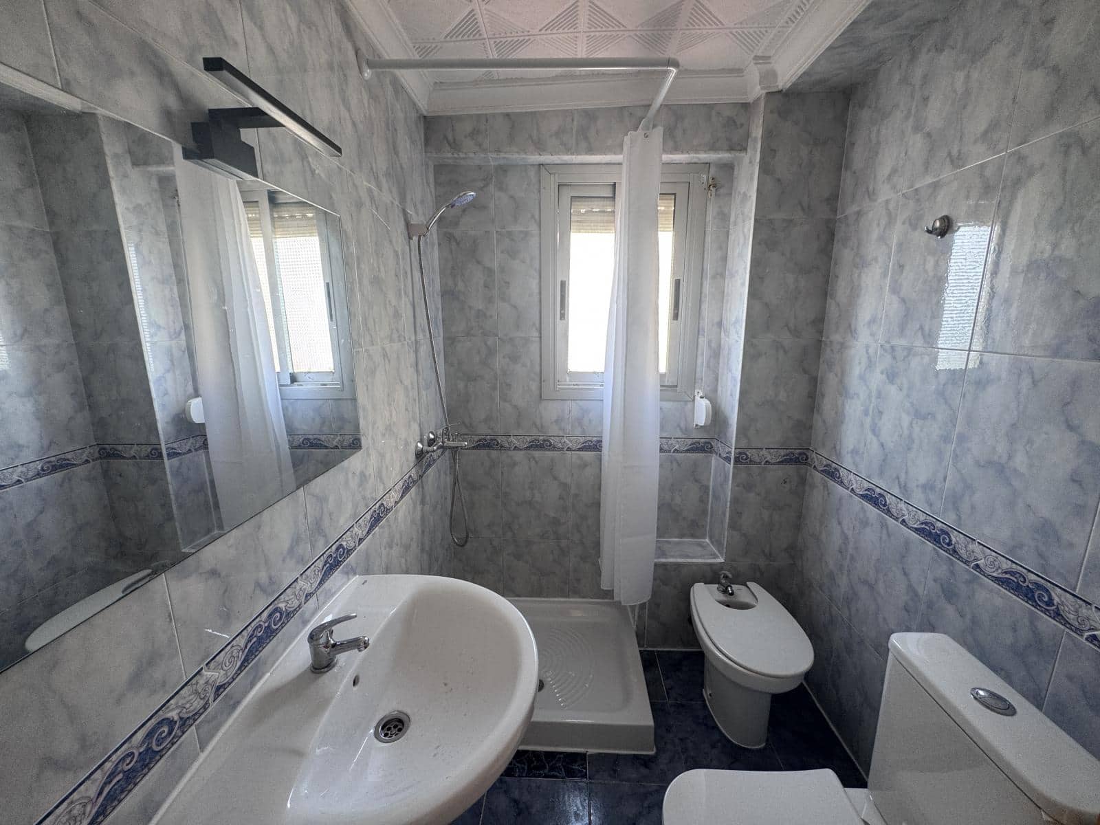 4 Zimmer Wohnung zu verkaufen in Alicante / Alacant Stadt - 115.000 € (Ref: 10130985)