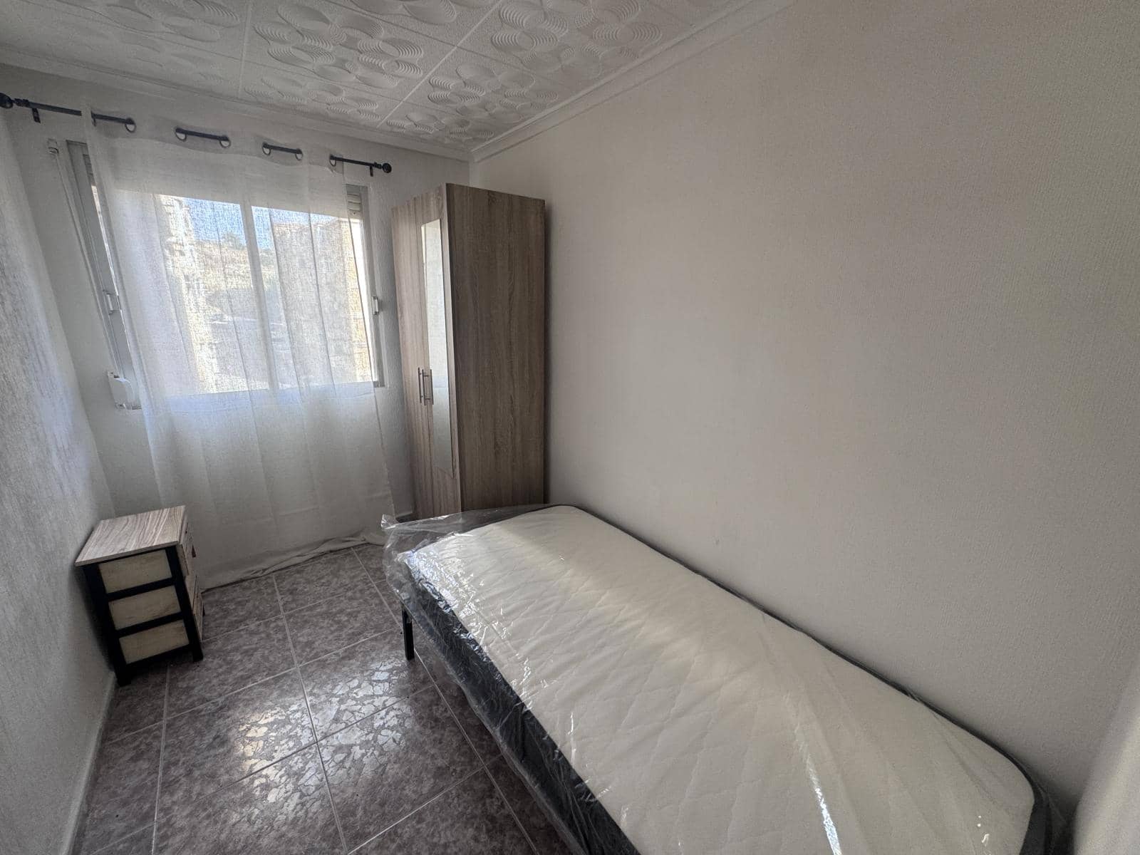 4 Zimmer Wohnung zu verkaufen in Alicante / Alacant Stadt - 115.000 € (Ref: 10130985)