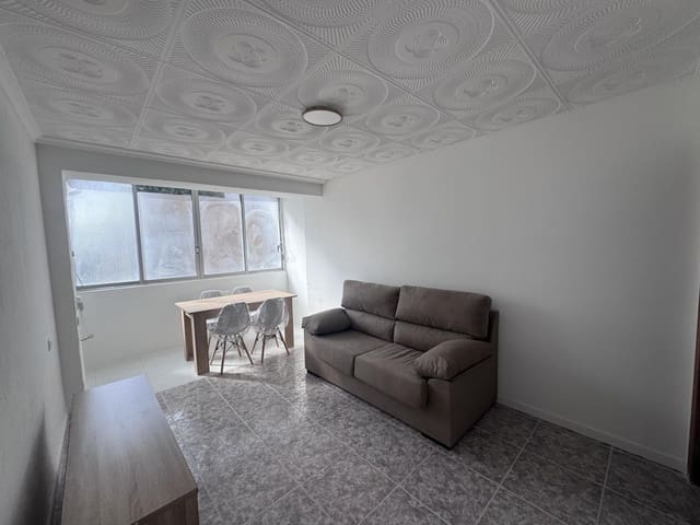 4 Zimmer Wohnung zu verkaufen in Colonia Requena, Alicante / Alacant Stadt - 115.000 € (Ref: 10130985)