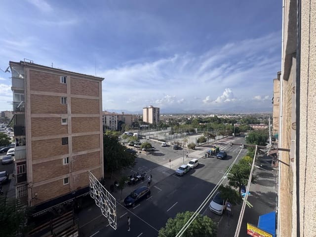 4 Zimmer Wohnung zu verkaufen in Colonia Requena, Alicante / Alacant Stadt - 115.000 € (Ref: 10130985)