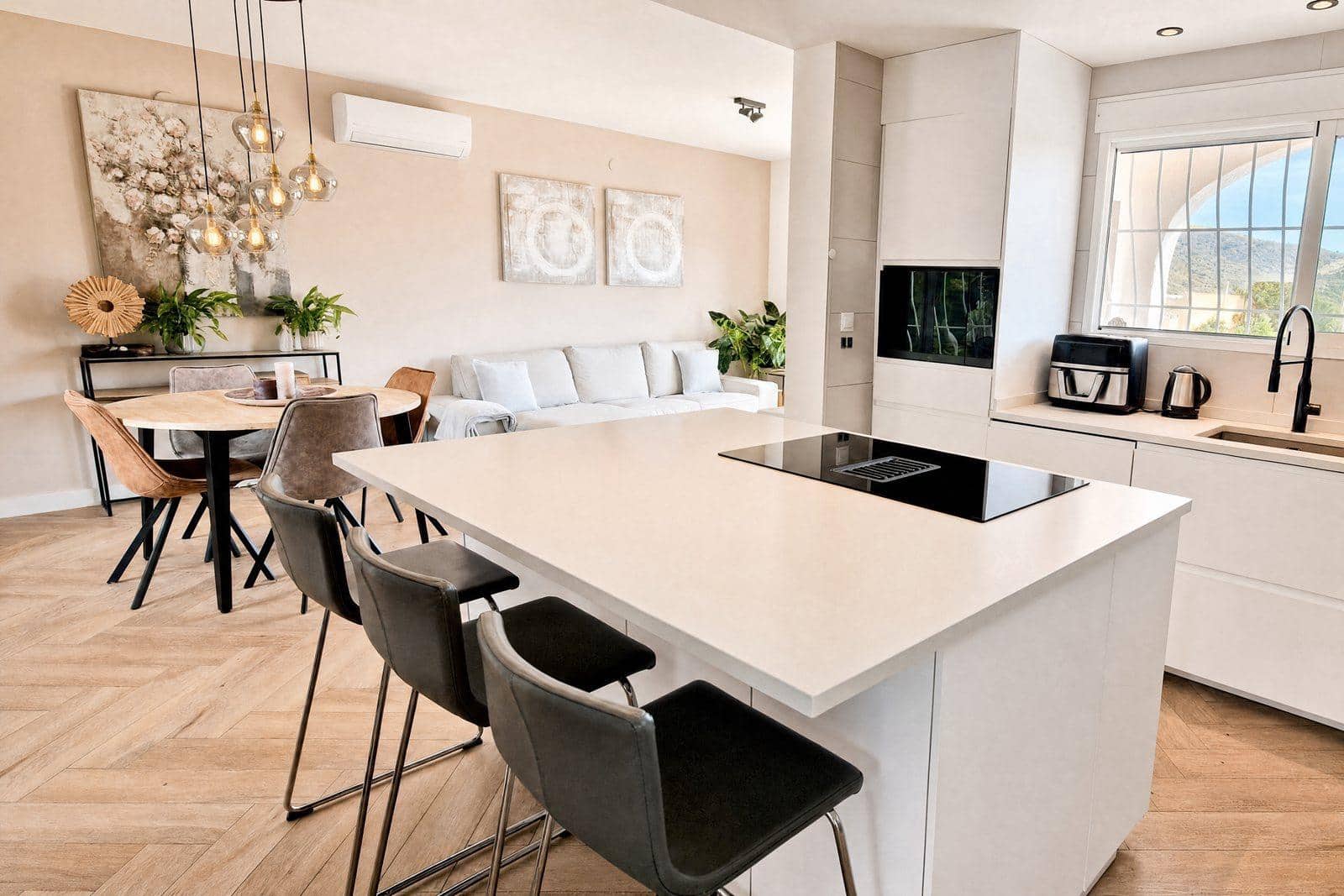 4 soverom Villa til salgs i El Campello med svømmebasseng - € 549 000 (Ref: 10134959)