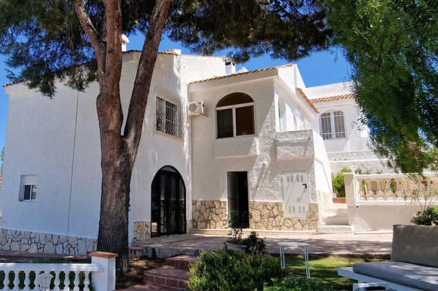 4 soverom Villa til salgs i El Campello med svømmebasseng - € 549 000 (Ref: 10134959)