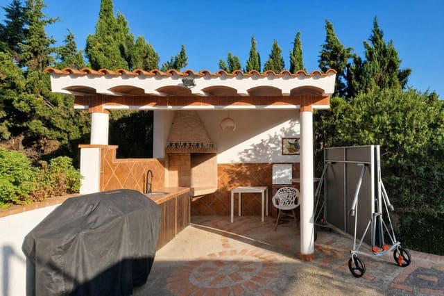 4 soverom Villa til salgs i El Campello med svømmebasseng - € 549 000 (Ref: 10134959)