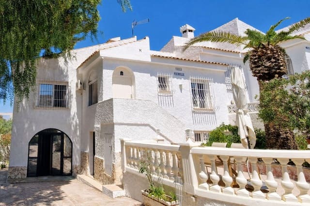 4 soverom Villa til salgs i El Campello med svømmebasseng - € 549 000 (Ref: 10134959)