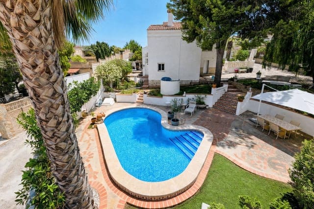 4 soverom Villa til salgs i El Campello med svømmebasseng - € 549 000 (Ref: 10134959)