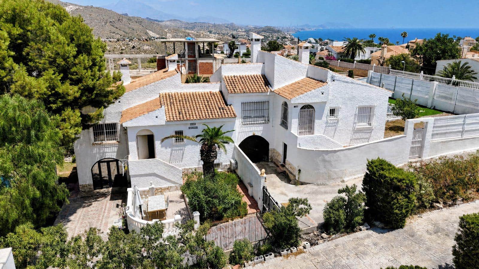 4 soverom Villa til salgs i El Campello med svømmebasseng - € 549 000 (Ref: 10134959)