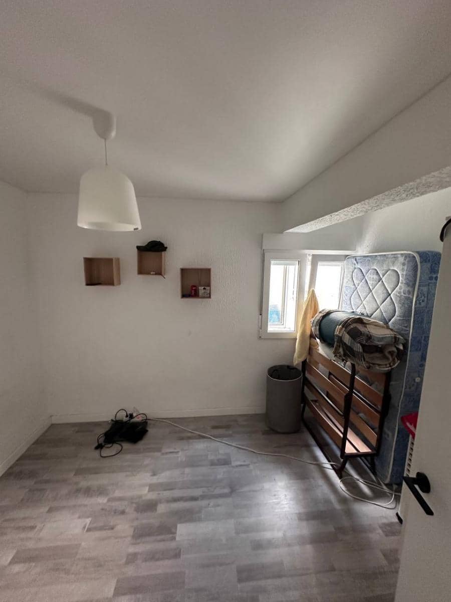 Piso de 3 habitaciones en València ciudad en venta - 185.000 € (Ref: 10176100)