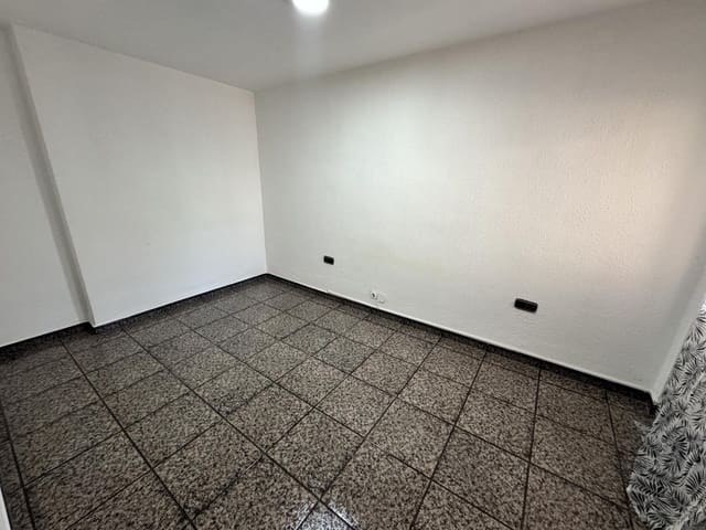4 slaapkamer Flat te koop in Alicante stad - € 219.900 (Ref: 9072650)