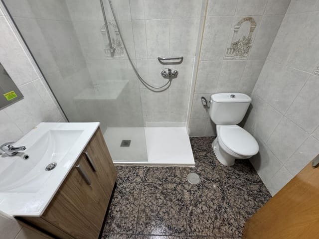 4 slaapkamer Flat te koop in Alicante stad - € 219.900 (Ref: 9072650)
