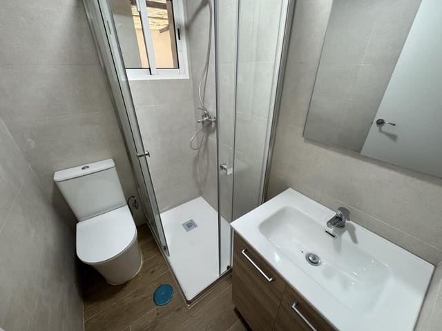 Piso de 3 habitaciones en Alicante / Alacant ciudad en venta - 105.900 € (Ref: 9142482)