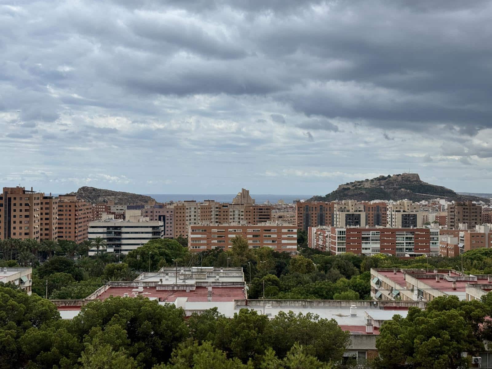 2 soveværelse Lejlighed til salg i Alicante by - € 174.900 (Ref: 9142484)