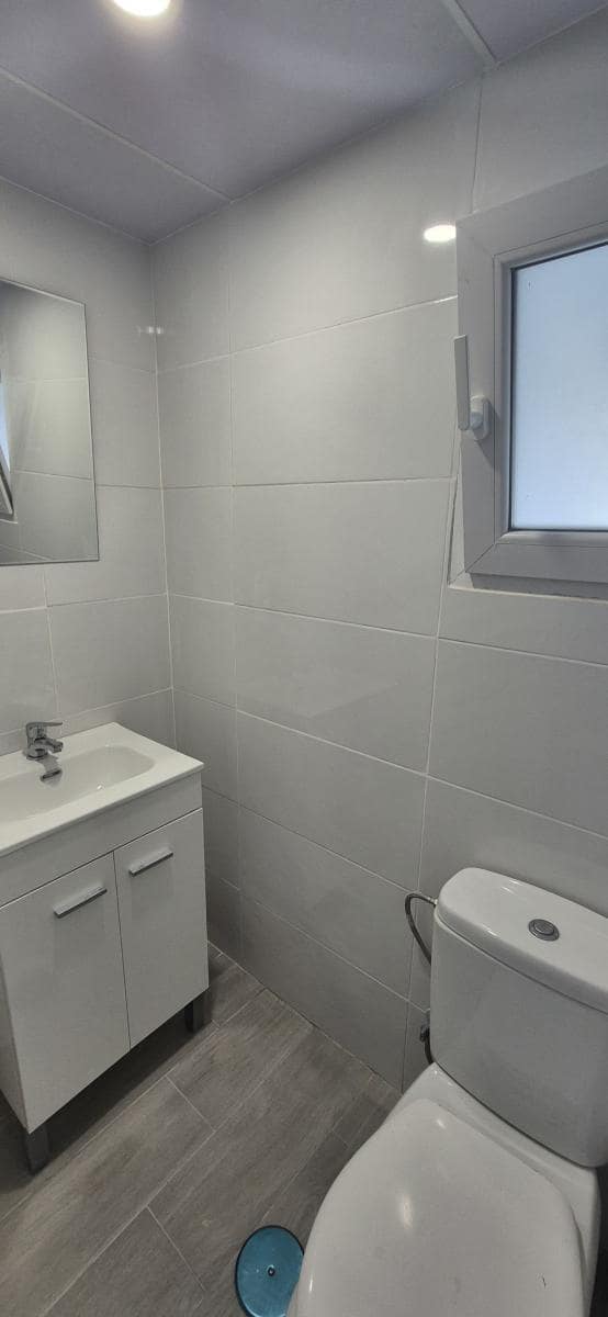 4 Zimmer Apartment zu verkaufen in Alicante / Alacant Stadt - 119.900 € (Ref: 9306913)