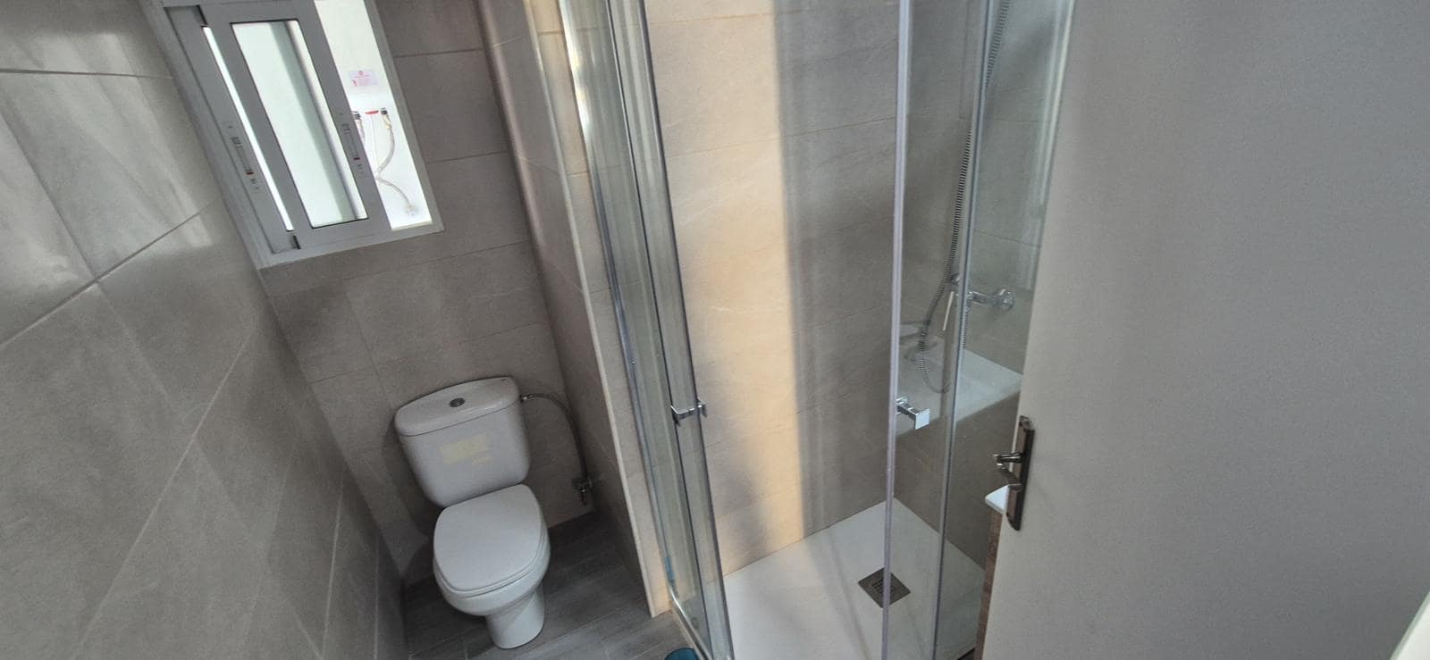 4 Zimmer Apartment zu verkaufen in Alicante / Alacant Stadt - 119.900 € (Ref: 9306913)