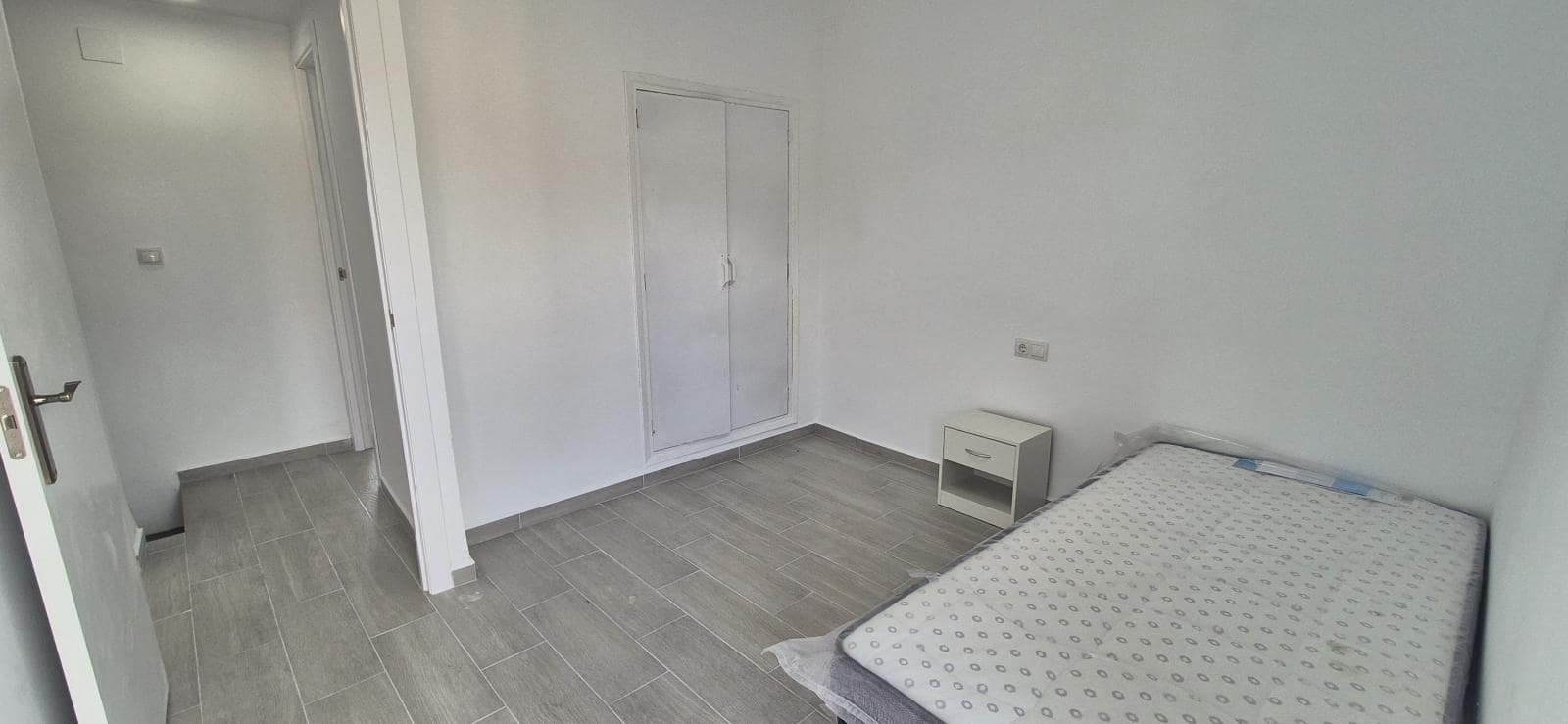 4 Zimmer Apartment zu verkaufen in Alicante / Alacant Stadt - 119.900 € (Ref: 9306913)