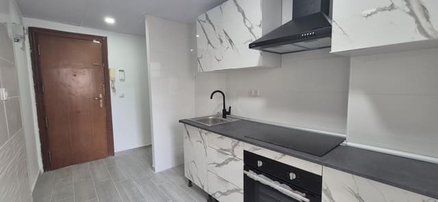 4 Zimmer Apartment zu verkaufen in Alicante / Alacant Stadt - 119.900 € (Ref: 9306913)