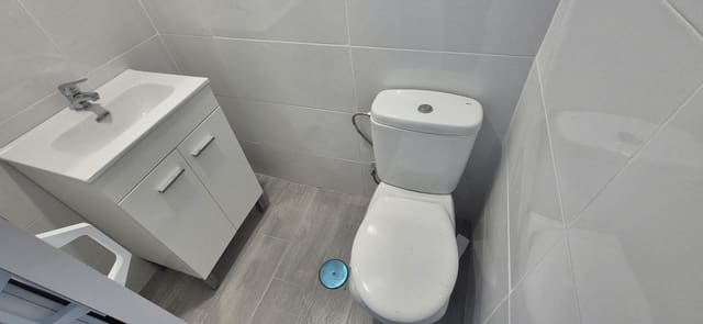 4 Zimmer Apartment zu verkaufen in Alicante / Alacant Stadt - 119.900 € (Ref: 9306913)