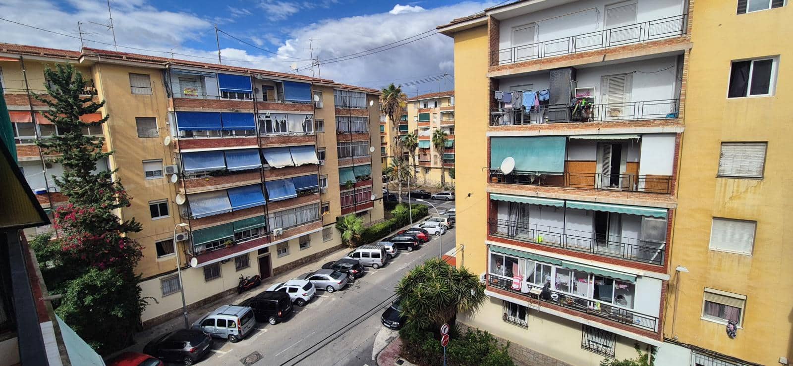 4 Zimmer Apartment zu verkaufen in Alicante / Alacant Stadt - 119.900 € (Ref: 9306913)